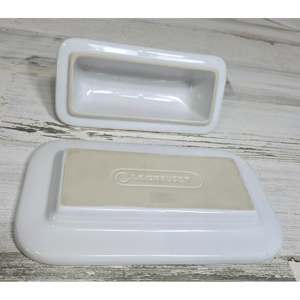 Le Creuset White Heritage Stoneware Covered Butter Dish Rectangular 2 Piece - Picture 4 of 9